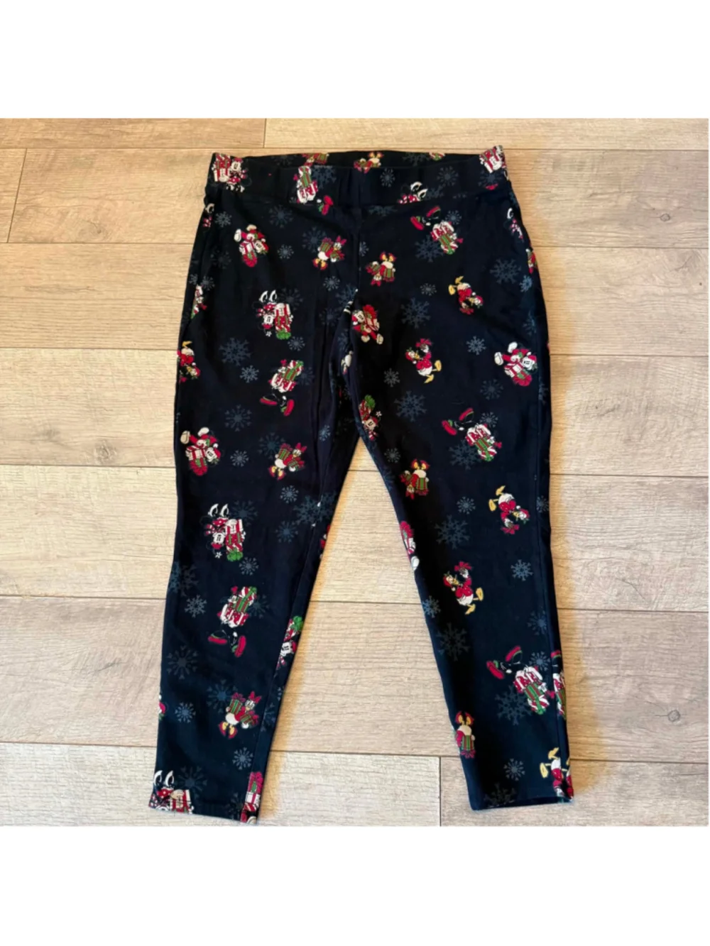 Women's Disney Christmas Leggings Size S Black Red Holiday Print